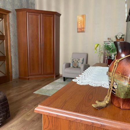 Apartment On Franka Lviv Bagian luar foto