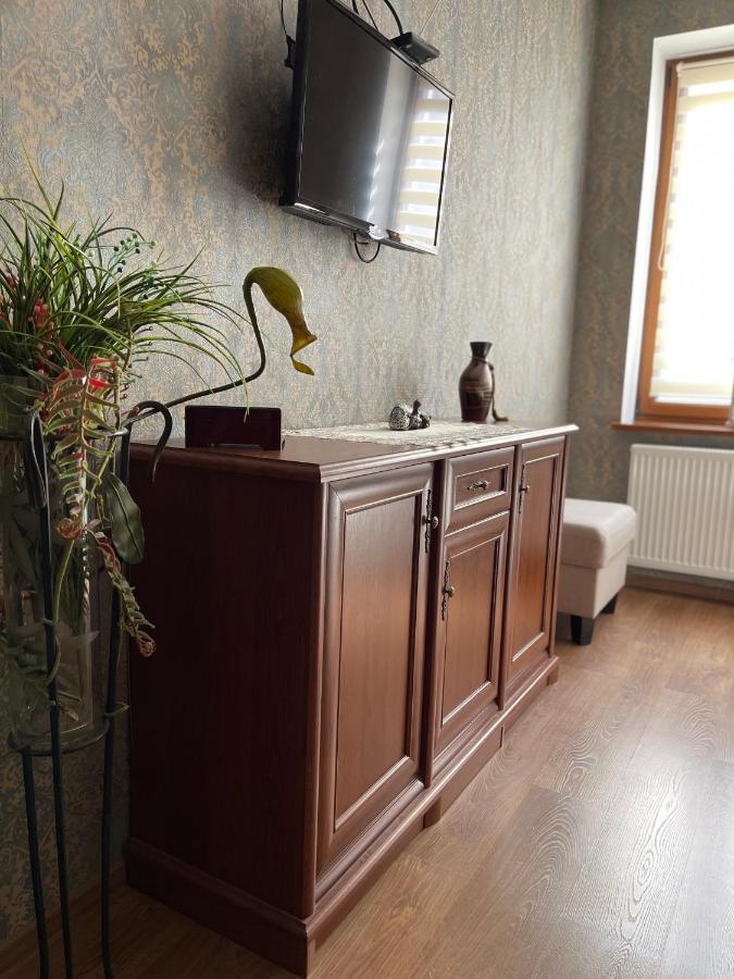 Apartment On Franka Lviv Bagian luar foto